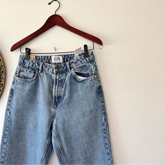 ZARA | High-Rise Mom Jeans - Picture 7 of 7